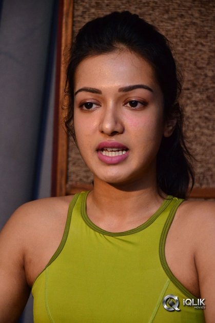 Catherine-Tresa-Dubbing-For-Goutham-Nanda-Movie